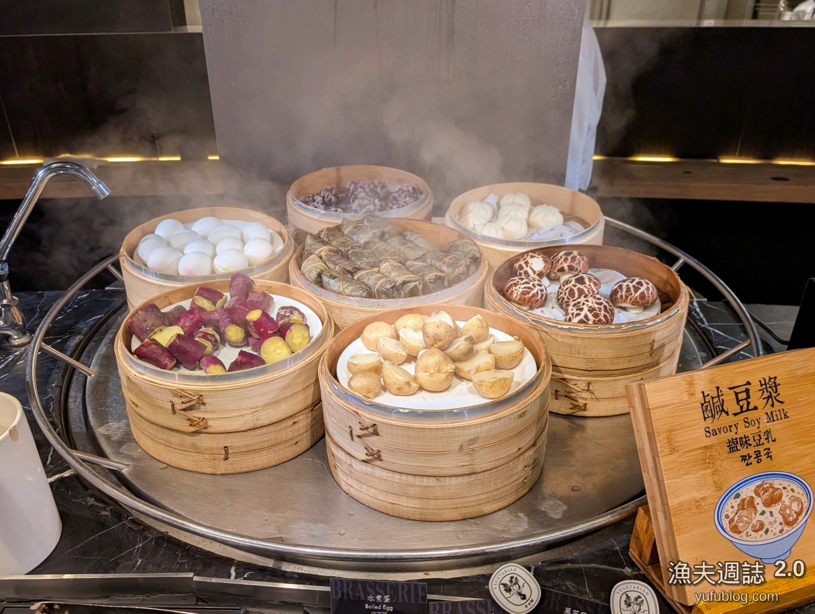 柏麗廳蒸籠區紫米珍珠丸流沙包與蒸地瓜