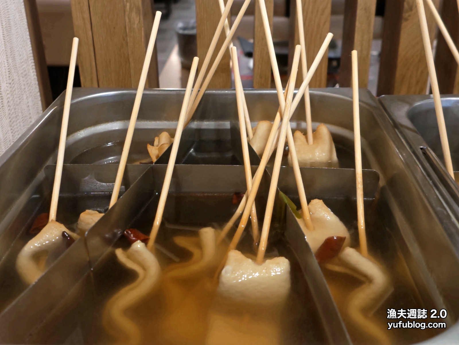 韓時代傳統韓式魚板串高湯加熱區